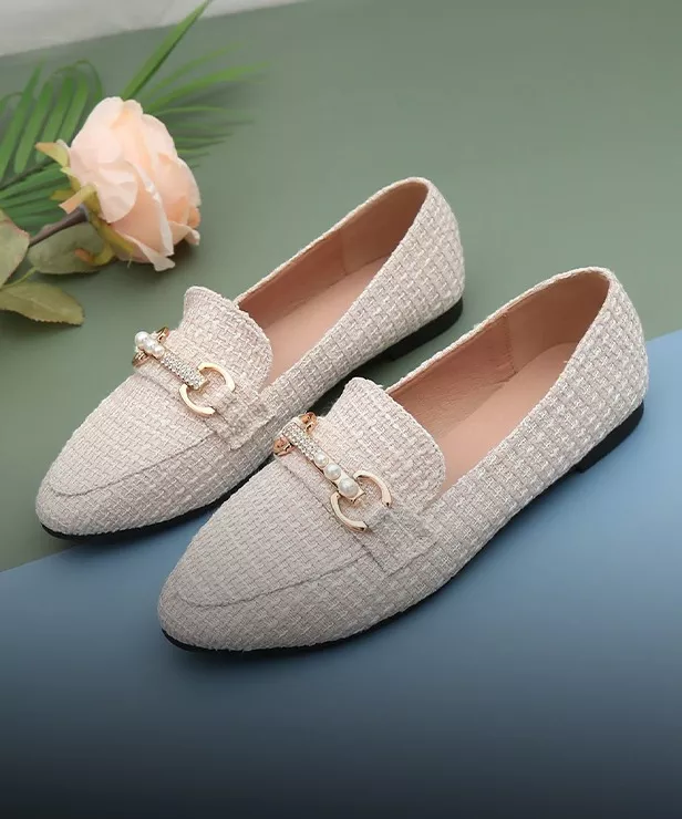 Footware 1 698c47b120e72