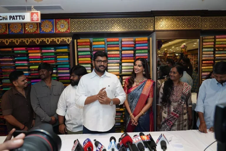 lov05067-69492a537e3de